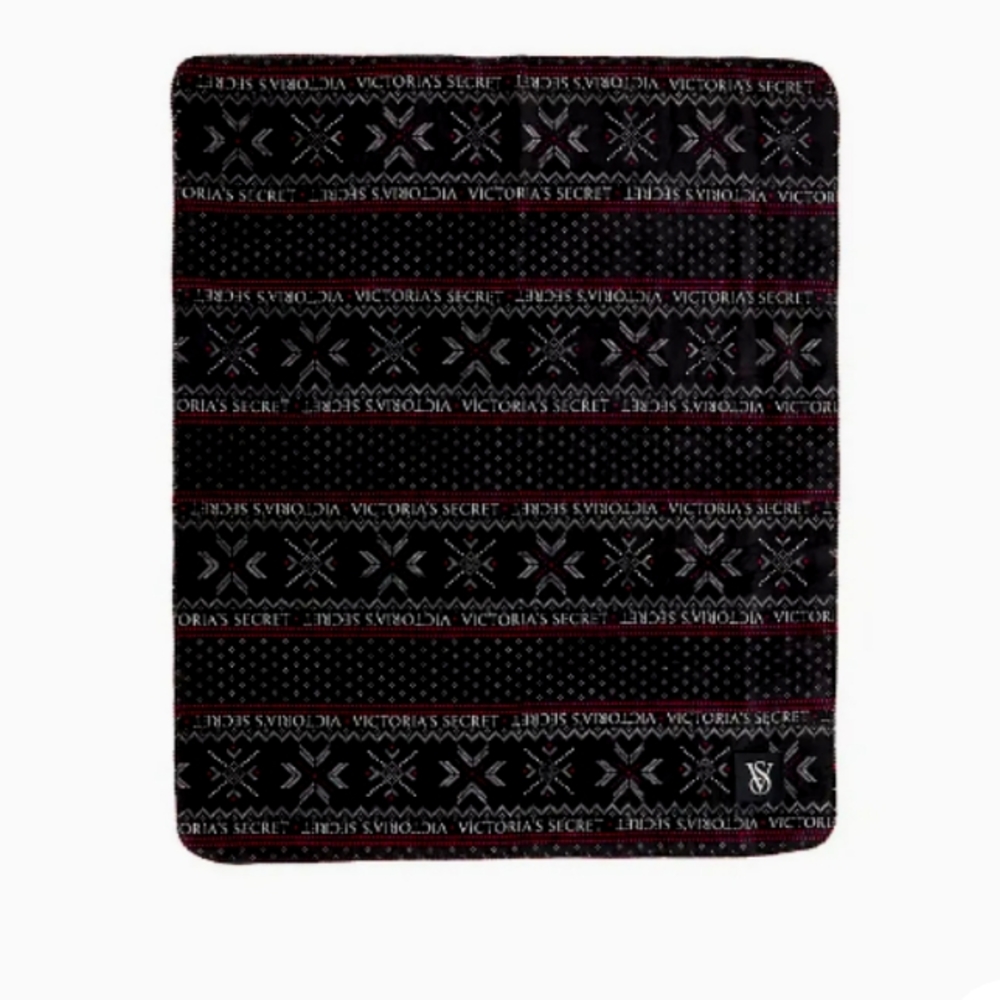VS COZY BLANKET BLACK FRIDAY 2023